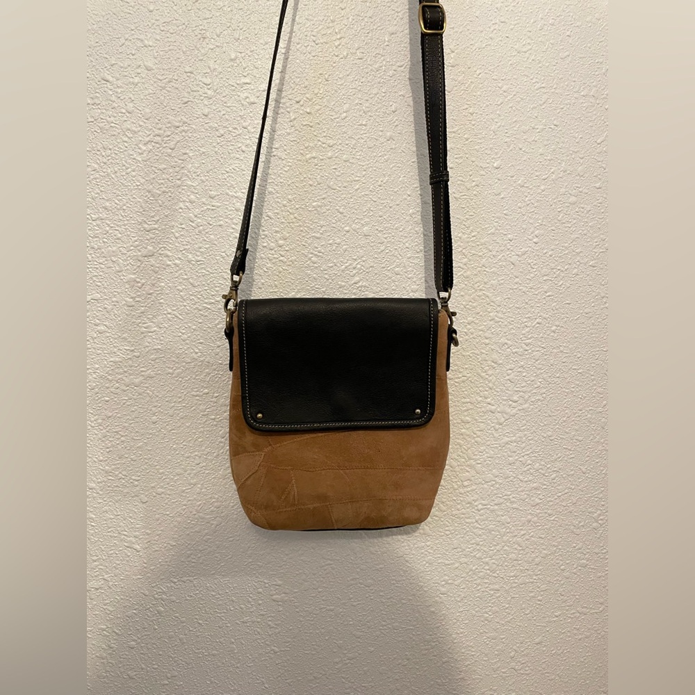 Vaan & Co Crossbody Suede Bag Beige Leather Purse snap Closure adjustable Strap